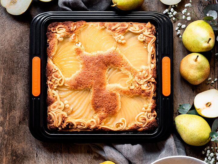 Frangipane-tårta med stjärnanis och pocherade päron